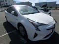 toyota-prius-s-2018-small-0