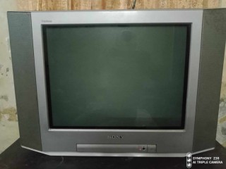 21" Full Flat Original Sony (CRT) TV Made in Japan with Remote