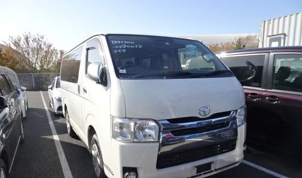 toyota-hiace-super-gl-key-start-2018-big-0