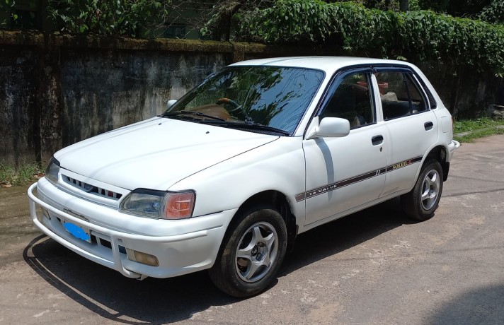 toyota-starlet-bikri-hbe-big-0