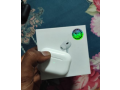 apple-airpods-pro-2-gen-details-small-0