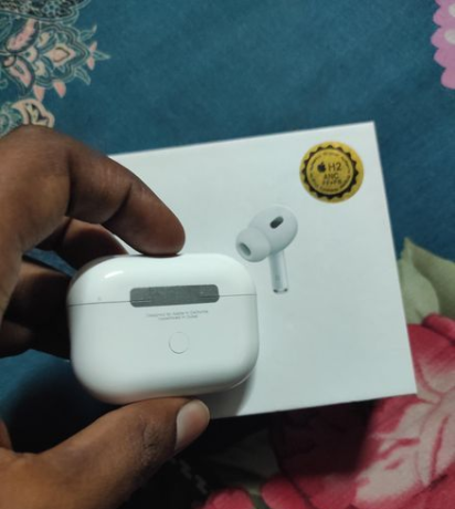 apple-airpods-pro-2-gen-details-big-3