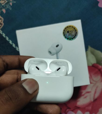 apple-airpods-pro-2-gen-details-big-2