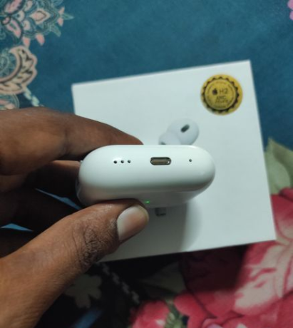 apple-airpods-pro-2-gen-details-big-1